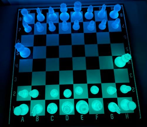 Dam Merch's LED Illuminated Glow in The Dark Chess Set