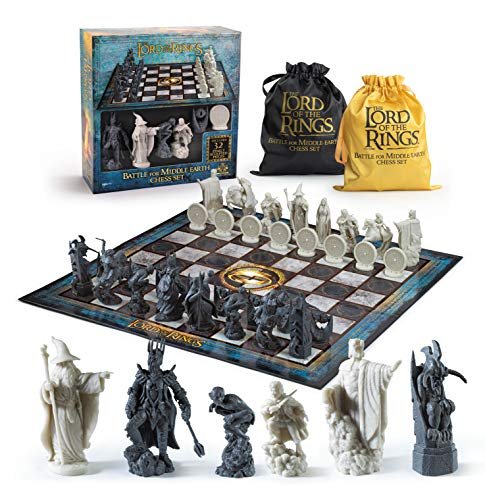 The Noble Collection The Lord of The Rings Chess Set